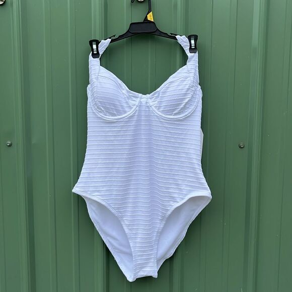 Women’s Textured Stripe Underwire One Piece Swimsuit Bathing Suit Size L - Picture 1 of 10